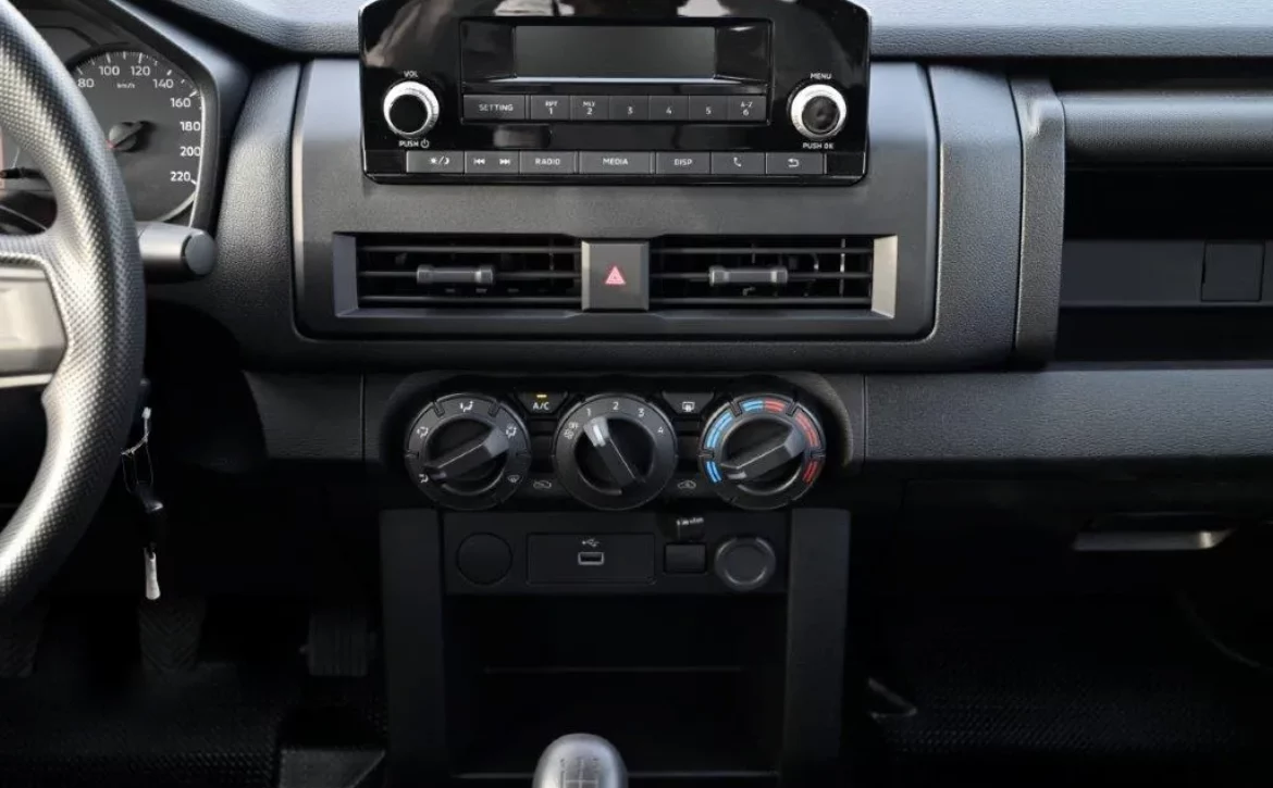Mitsubishi L200 — photo 7